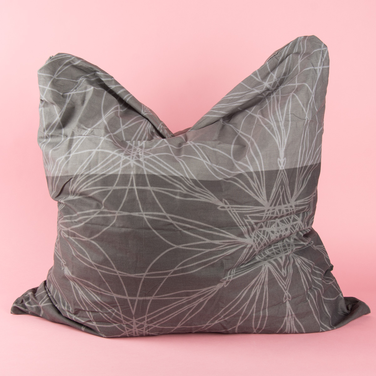 45192 Bettwaesche Grafik grau schwarz weiss 135x2_1